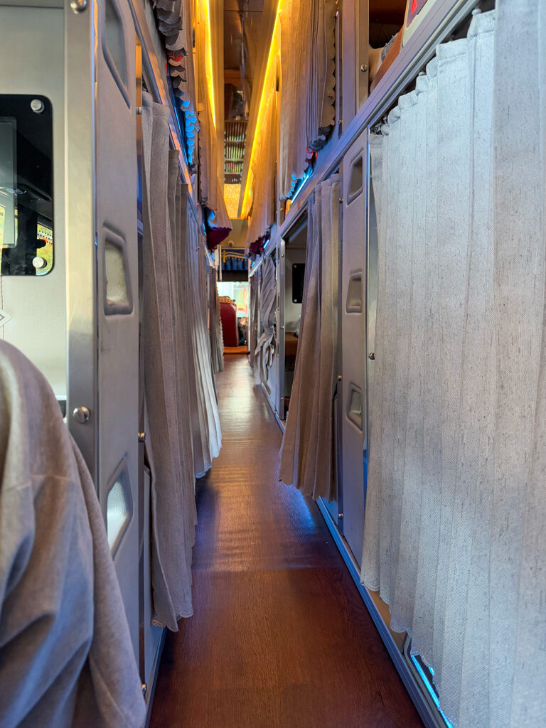 베트남 슬리핑 버스