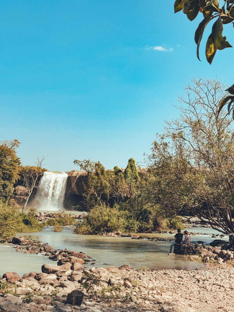 Đray Nur Waterfall